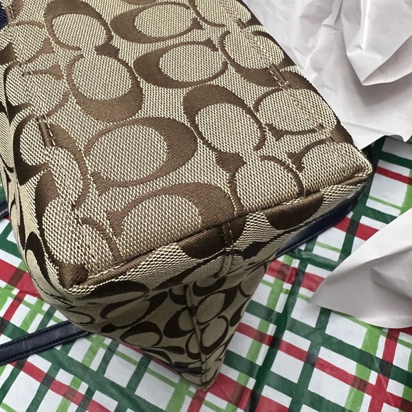 ❗️FINAL❗️ 🆕 COACH Signature Stripe Navy/Khaki 🔴🔴 - Picture 9 of 10